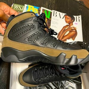 Air Jordan 9 Retro size 9Men